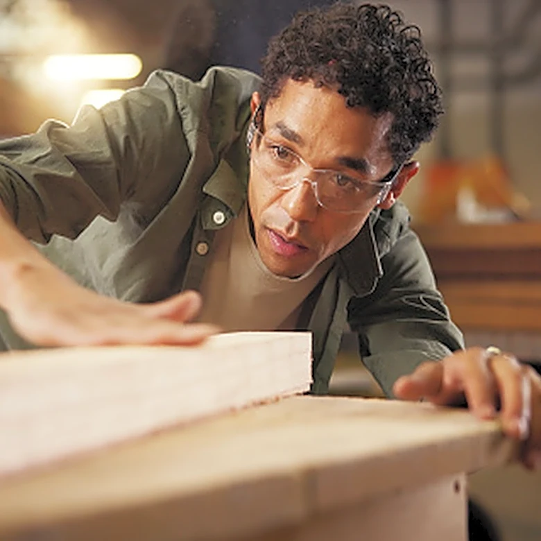 Sanding Furniture Is 10x Easier And Neater With A Simple Swap