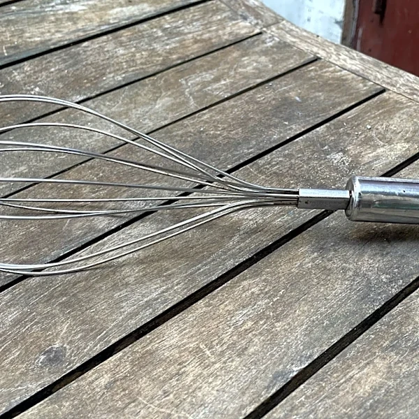 Turn An Old Kitchen Whisk Into The Cutest Backyard Dragonfly Decor
