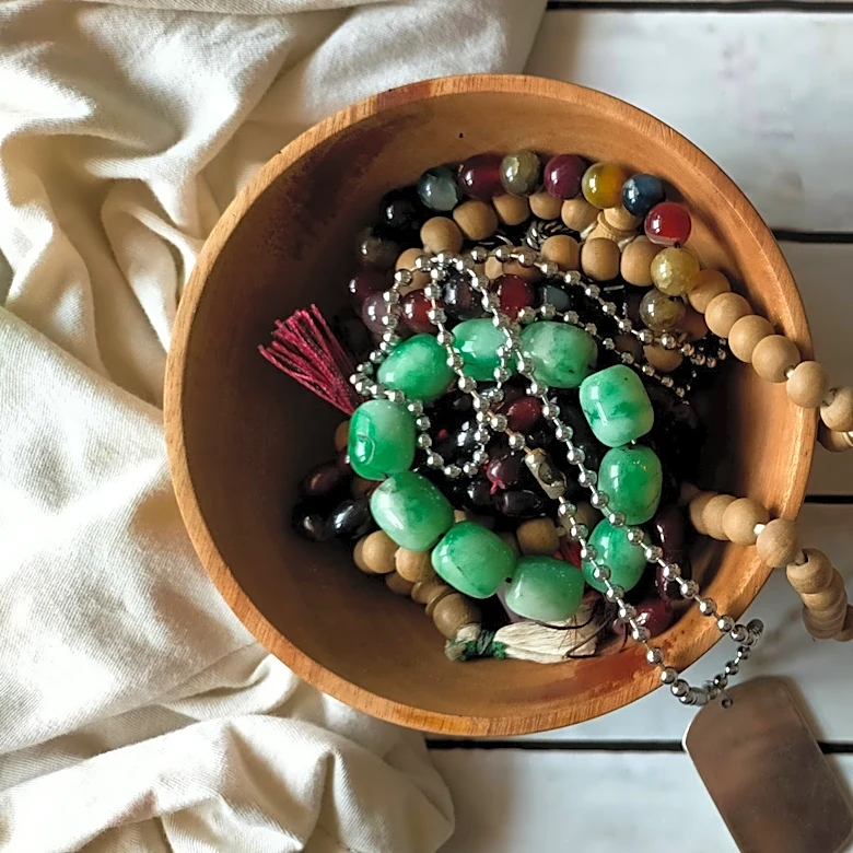 Turn Broken Stone Pavers Into Stylish Jewelry Storage With A Clever Upcycle