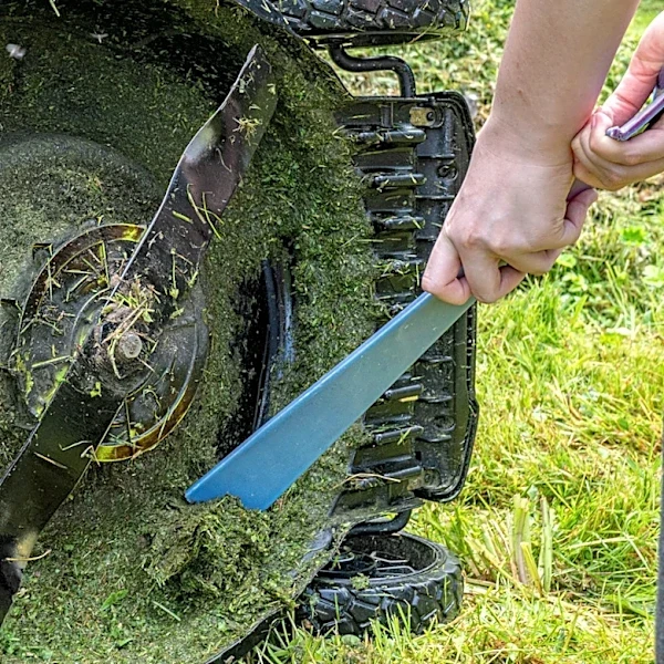 How To Choose The Right Type Of Lawn Mower Blade To Buy