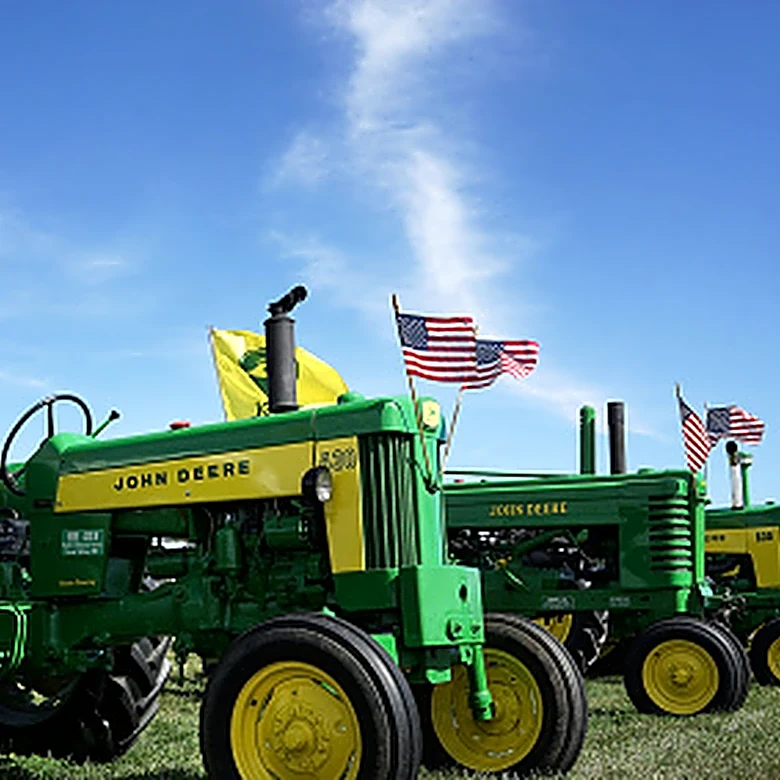 The Rare Vintage John Deere Tractor That Collectors Dream Of Finding At Auctions