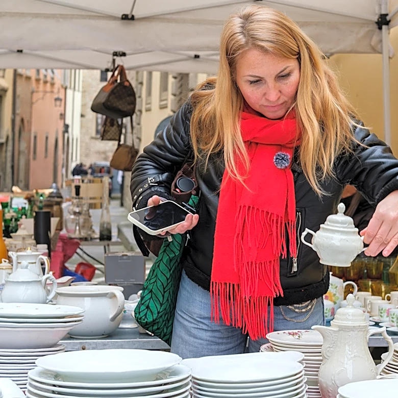 The Vintage Table Decor Dishware That's Worth Finding At The Thrift Store
