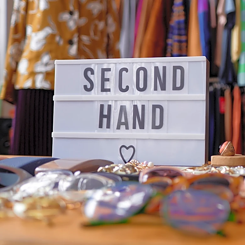 The 1930s Style Of Decor Collectors Should Be Thrilled To Find Secondhand