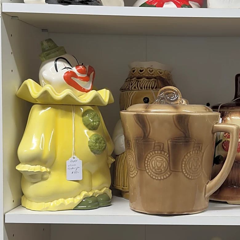 Everyone Owned It In The 40s — Now It's The Rare & Valuable Cookie Jar We Want For Ourselves