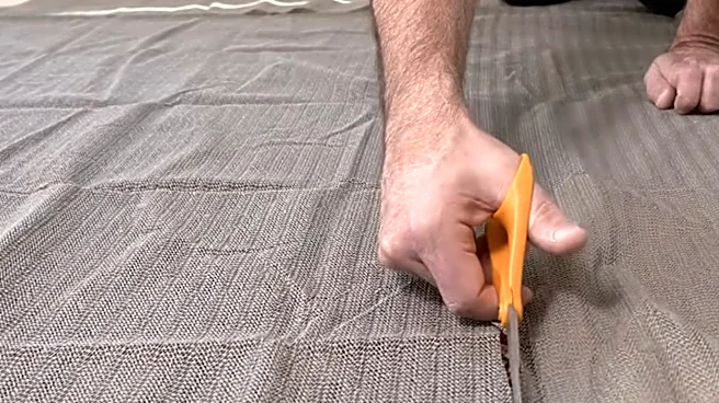 Use Affordable Materials To Transform An Anti-Slip Pad Into Cute Hanging Wall Decor