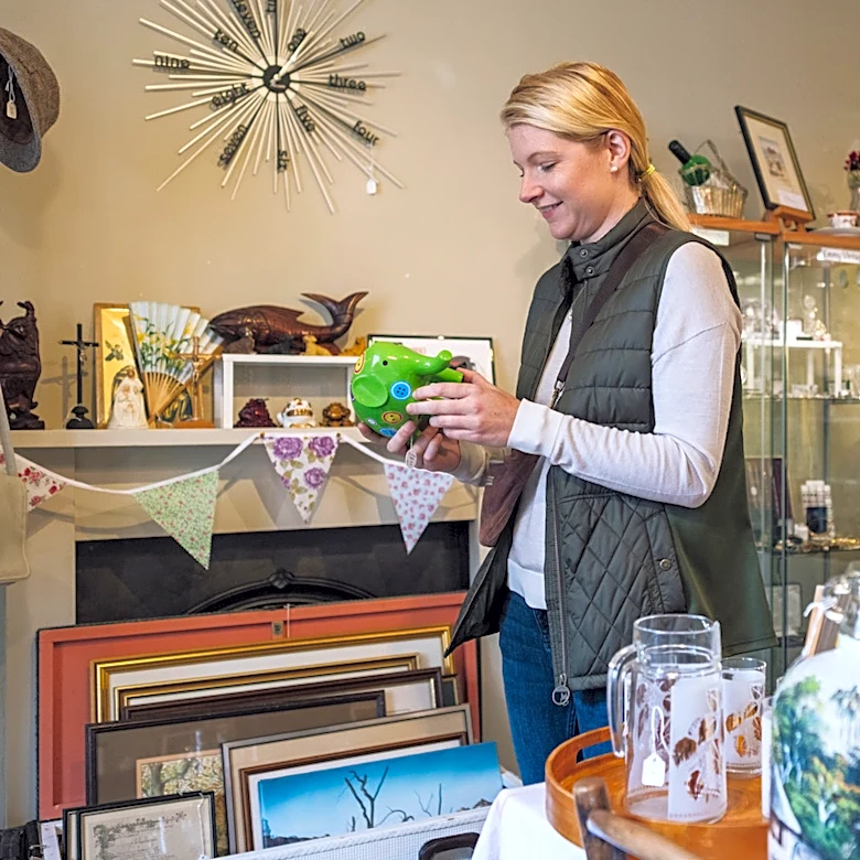 Everyone Owned These In The '60s — The Quirky Table Decor That Collectors Dream Of Finding