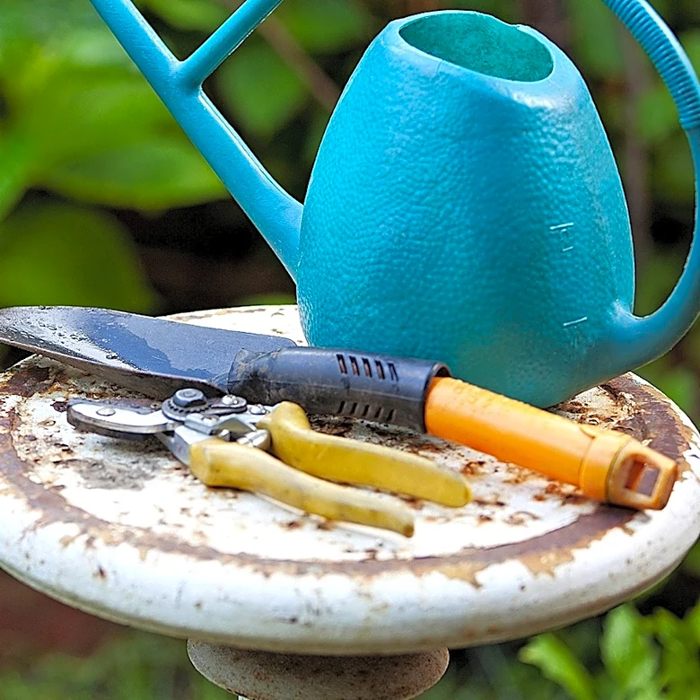 Is It Okay If Garden Tools Are Left Out In The Rain?