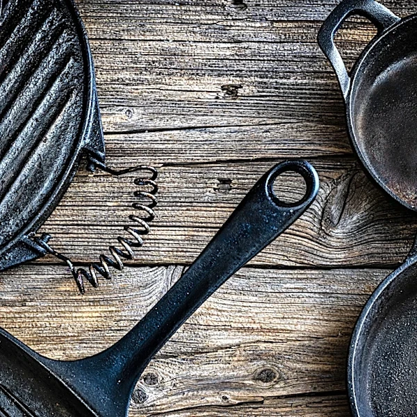 Every House Had It In The 1800s — The Valuable Cast Iron Pan That Collectors Dream Of Finding