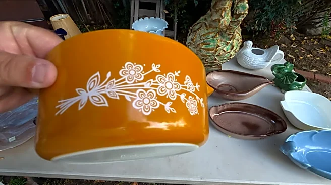 12 Retired '80s Pyrex Patterns That We Want Back On Store Shelves
