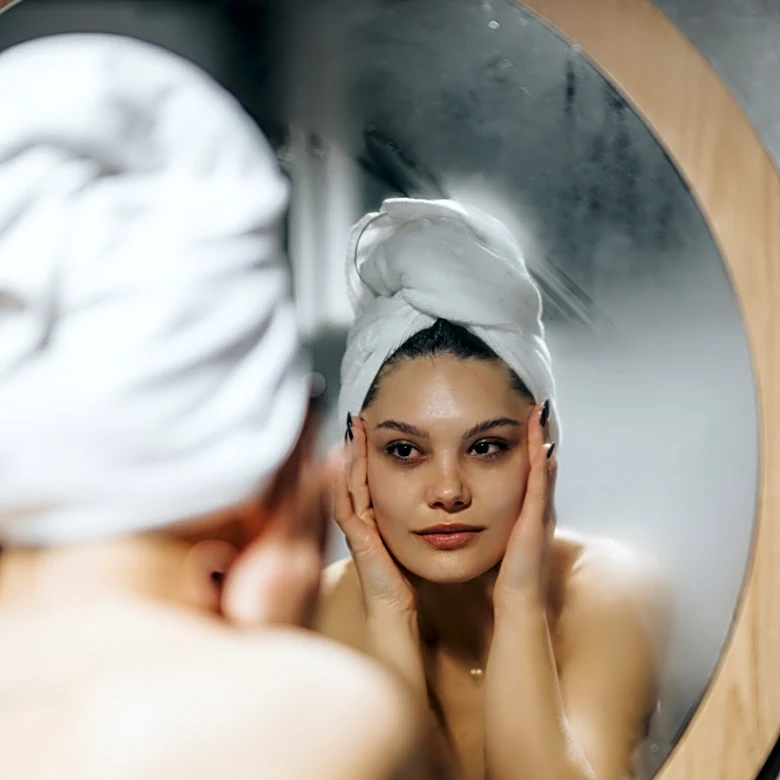 Replace Your Old Bathroom Mirror: Amazon's Modern Alternative Never Fogs