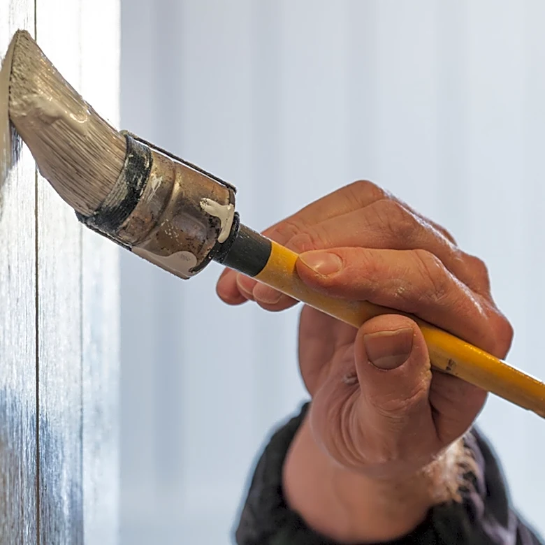 Goodbye Honey Oak: Paint Your Dated Wood Cabinets This Bold Color For A Stunning New Look