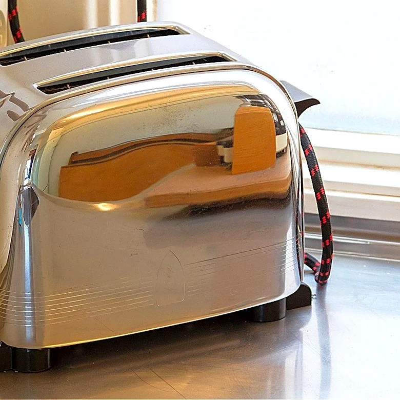 Old Toasters From This Era Might Be Hiding A Serious Health Risk