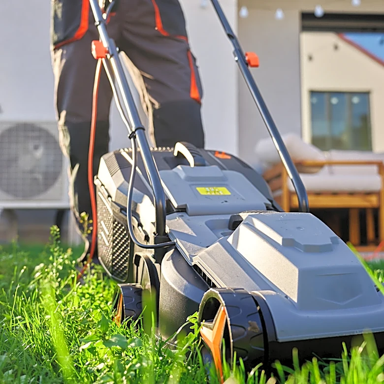 What Type Of Lawn Mower Blades Gives The Cleanest Cut?