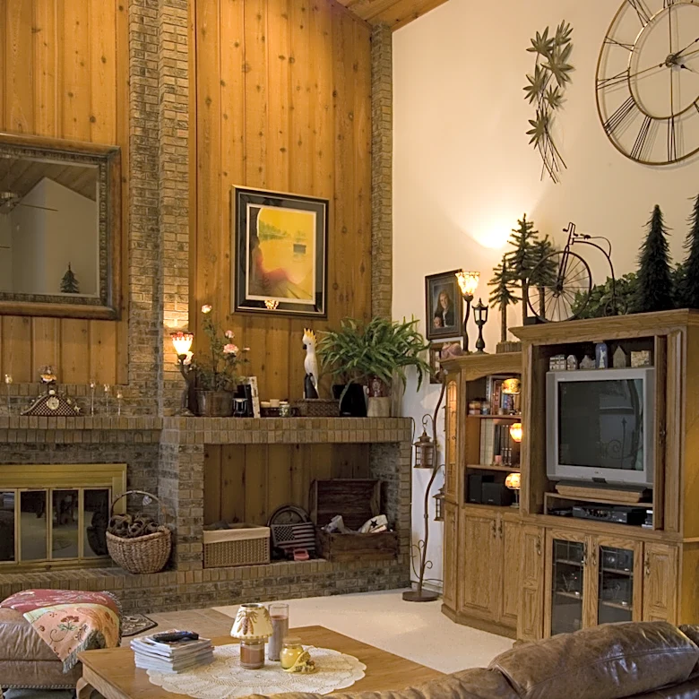 Everyone Owned It In The '80s — Now It's The Soft, Retro Lighting We Want Back In Our Homes