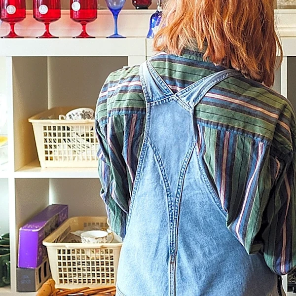 The Dazzling, Ultra-Rare Le Creuset Color You'd Be Lucky To Find Secondhand