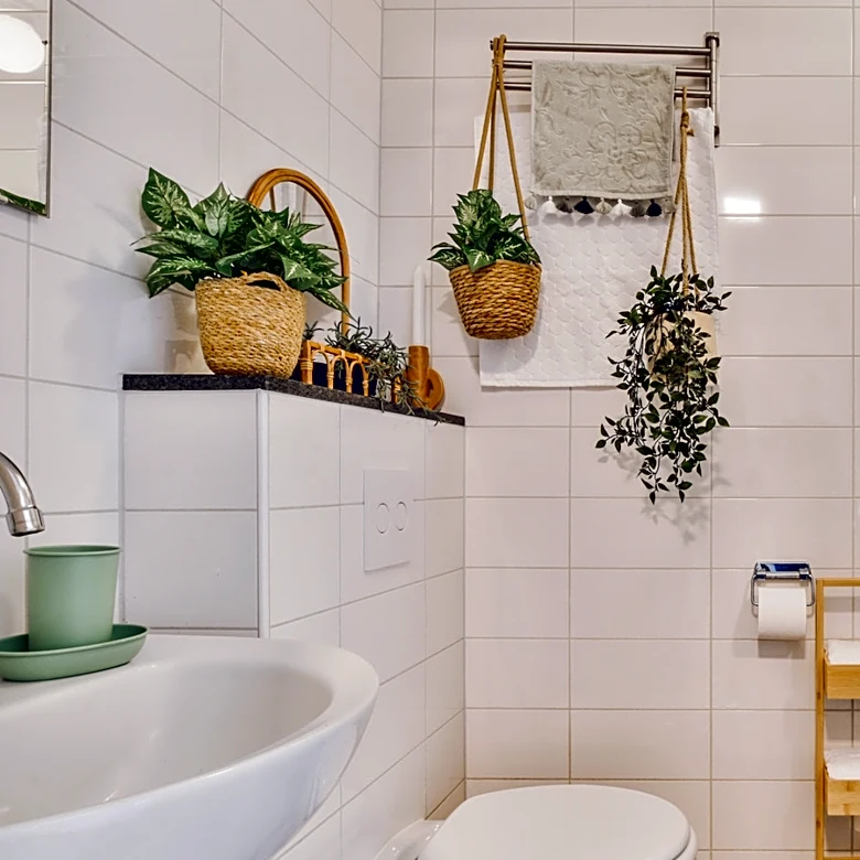 Replace Your Old Shower Curtain: The Style That'll Make Your Bathroom Feel Like A Spa