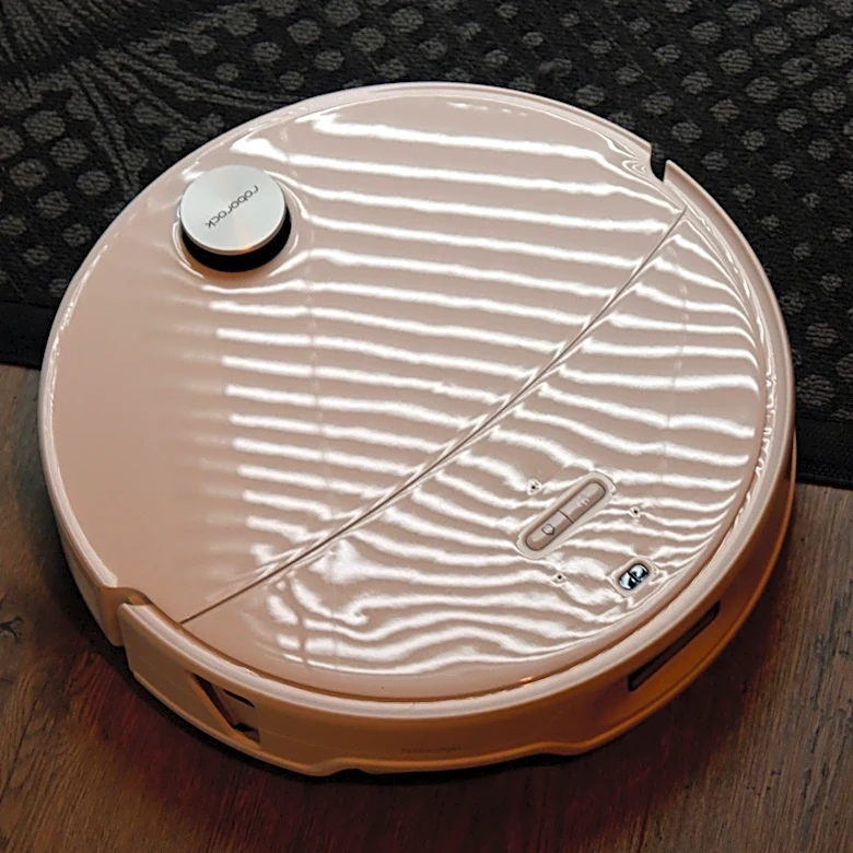 Roborock Qrevo Edge 3 Pro Review: Tailor-Made For Large Spaces (And Messes)