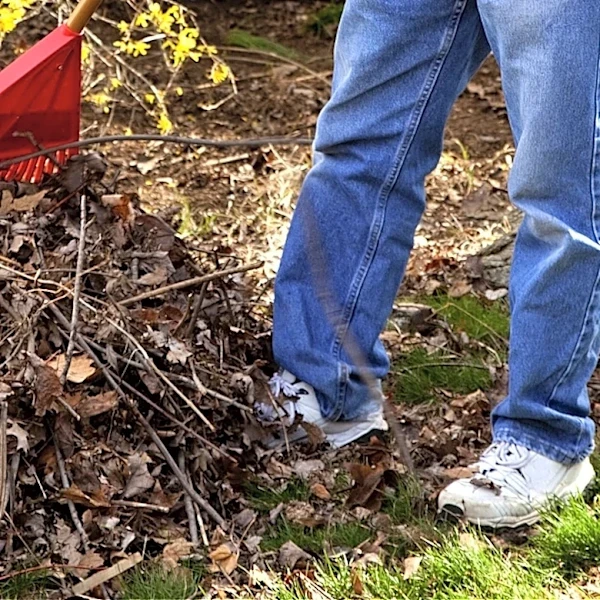 Turn Yard Scraps Into DIY Mulch And Compost With A Solution From Harbor Freight
