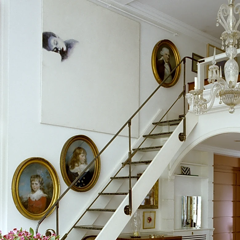 Everyone Owned It In The '90s — The Funky Wall Decor We Want Back In Our Homes