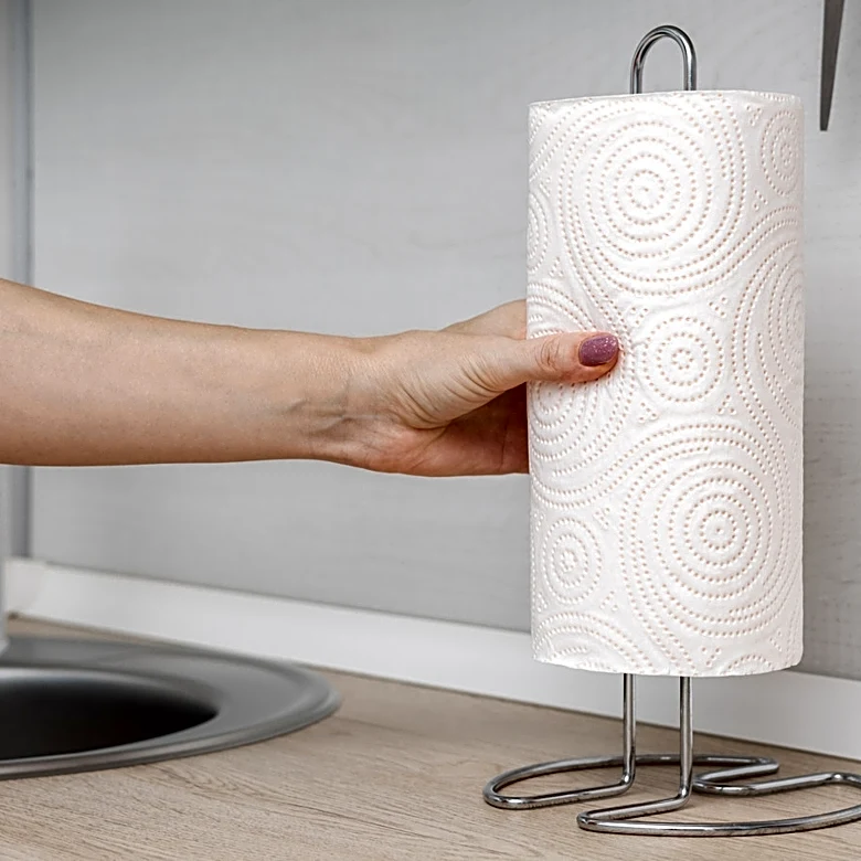 Goodbye Traditional Paper Towel Holders: Man DIYs Rustic Alternative With Horseshoes