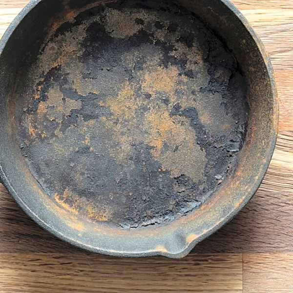 If You Have Old Frying Pans And Doilies, You Can Make A Rustic Clock