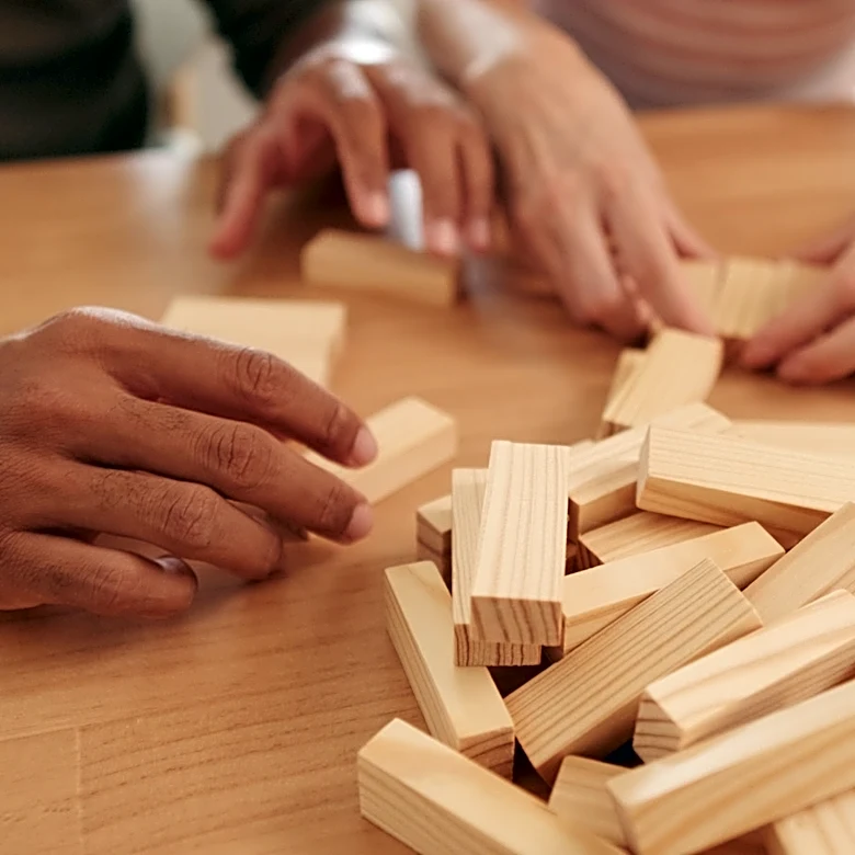 Woman Uses One Dollar Tree Board Game To Build A Charming Planter