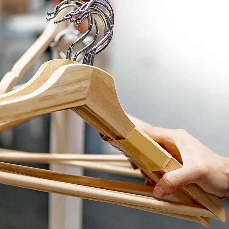 Don't Toss Wood Hangers: Turn Them Into A Dish Rack With This Impressive DIY