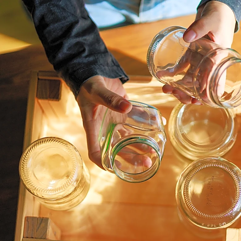 The Simple DIY That Turns A Glass Jar Into Stunning Table Decor With Vintage Charm