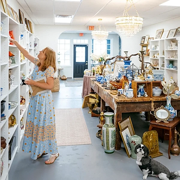 Everyone Had Them In The '50s – Now It's The Valuable & Colorful Wall Decor We'd Be Thrilled To Find
