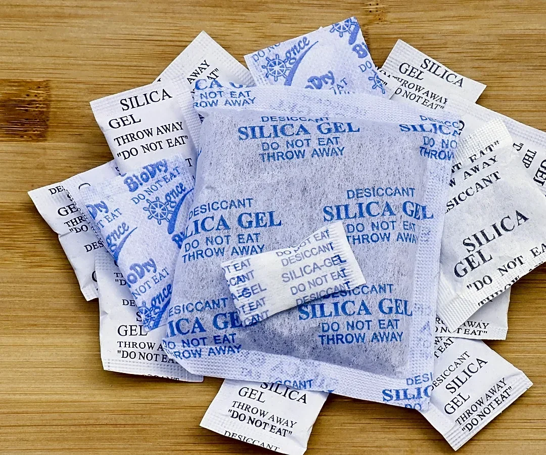 Don't Toss Old Silica Gel Packets — There's A Great Way To Reuse Them In The Kitchen