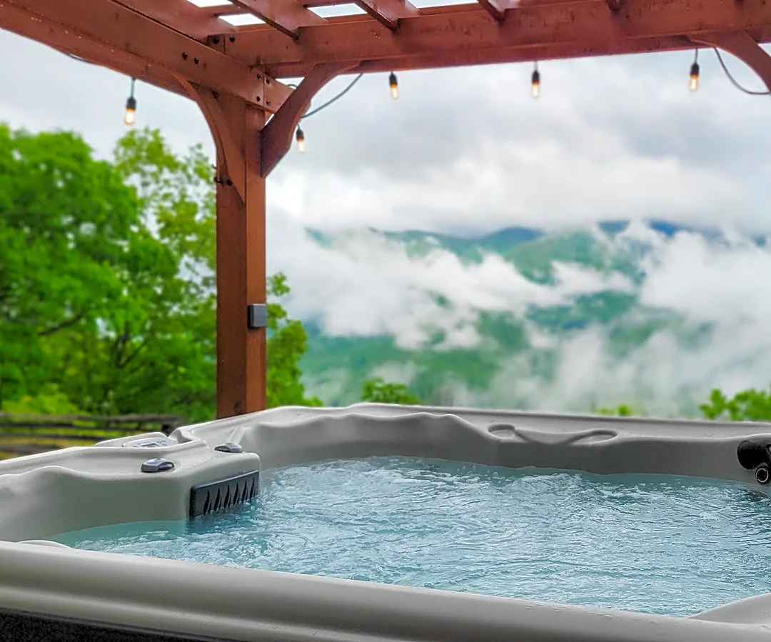 Can Vinegar Clean A Hot Tub? The Benefits You Should Know