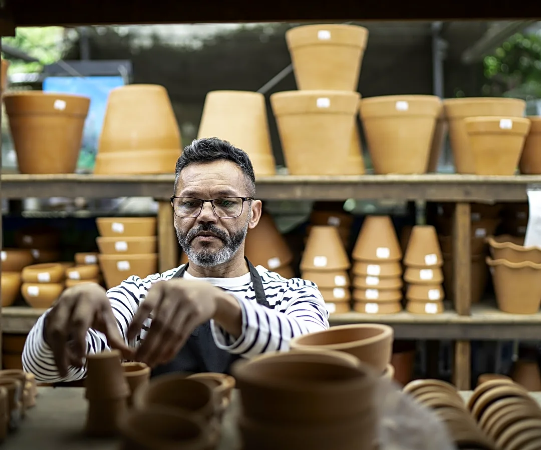 Keep Your Terracotta Pots To Make A Boho Hanging Planter For Indoor Faux Plants
