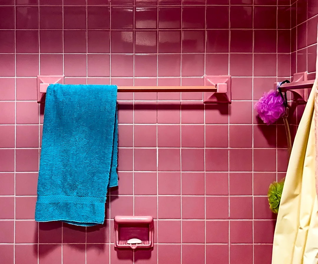 Retire Your Old Towel Rack: This Popular Amazon Find Also Holds Toilet Paper