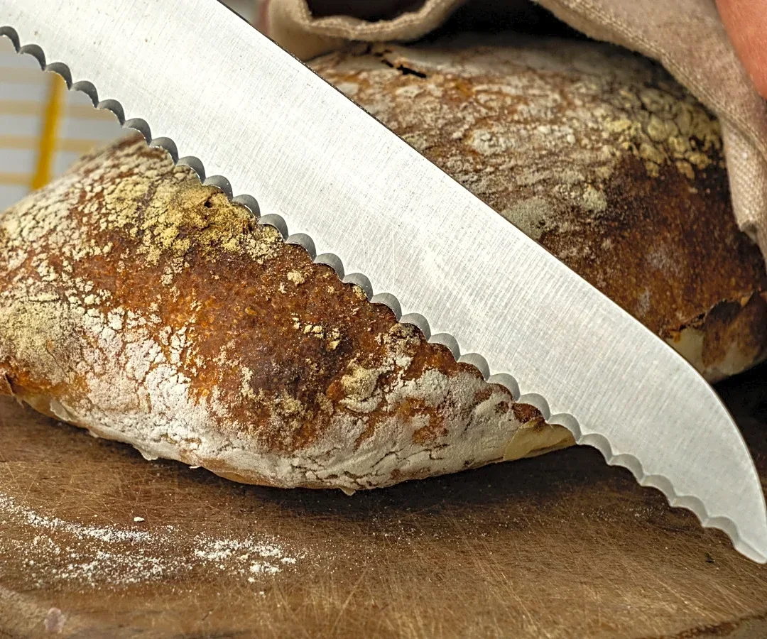 Sharpen Your Serrated Kitchen Knife With This Basic Power Tool