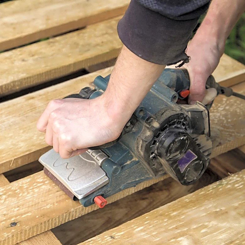 Man Turns $0 Old Wood Pallets Into A DIY Project That Sold For $1,000