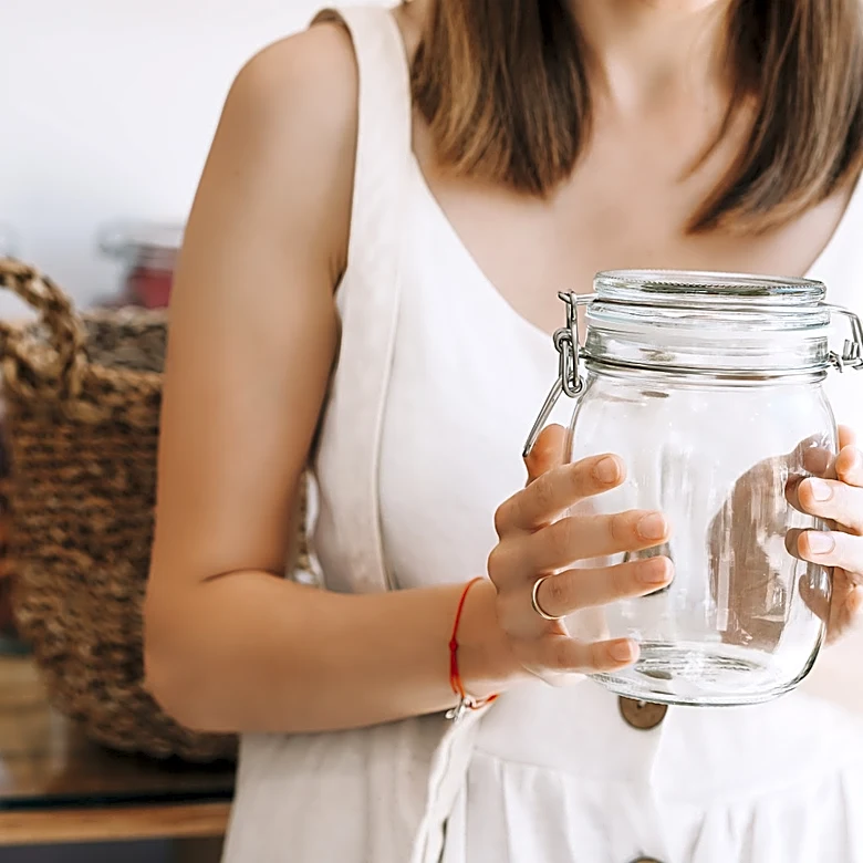 She Turns Glass Jars Into Beautiful Frosted Lights