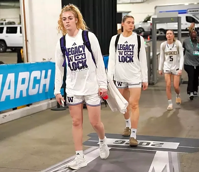 Washington WBB Star Helps Canada to FIBA Semifinal Appearance
