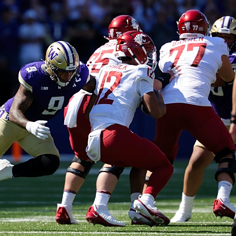 Jacob Manu turns in star effort for Washington football in Apple Cup