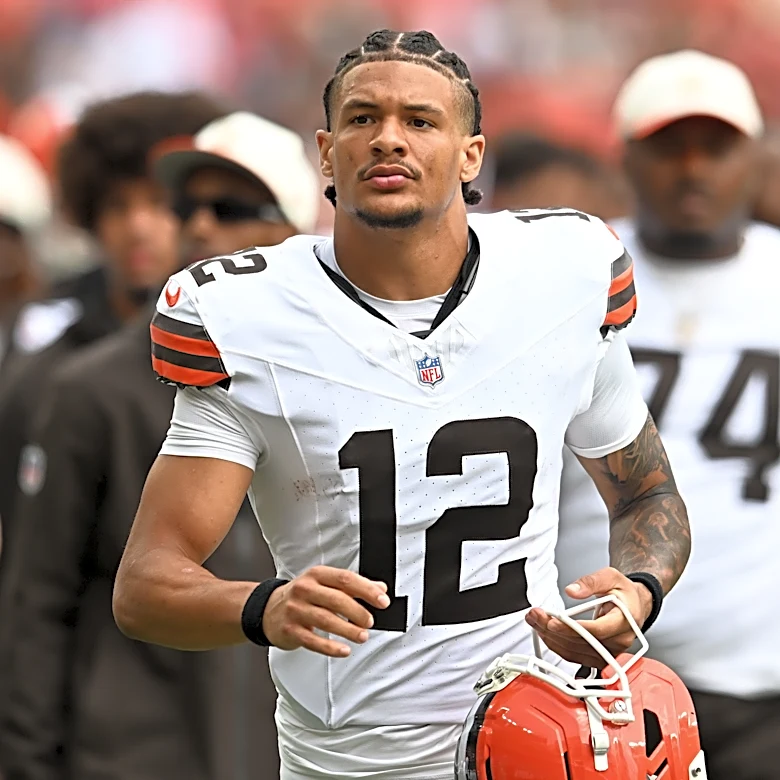 Former Washington football star impresses in NFL debut