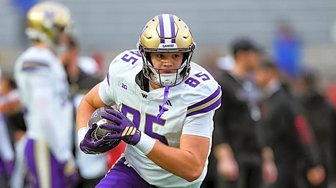 Tight end Baron Naone unlocking Washington offense early in season