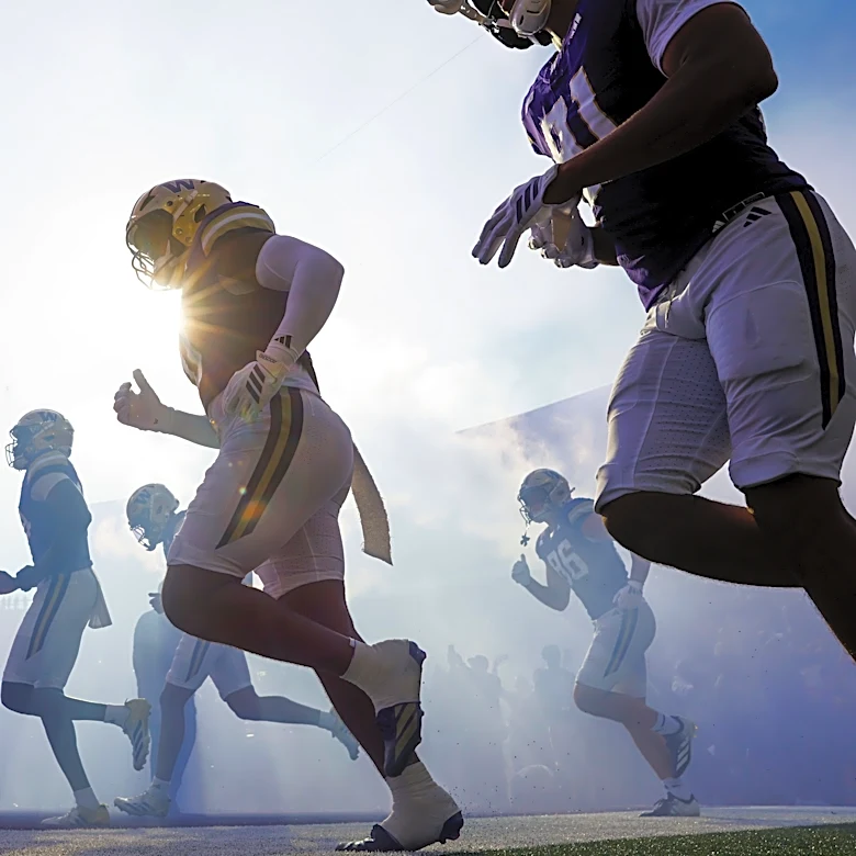 Jedd Fisch Urges Fans to Create "Party" Environment for Big Ten Opener
