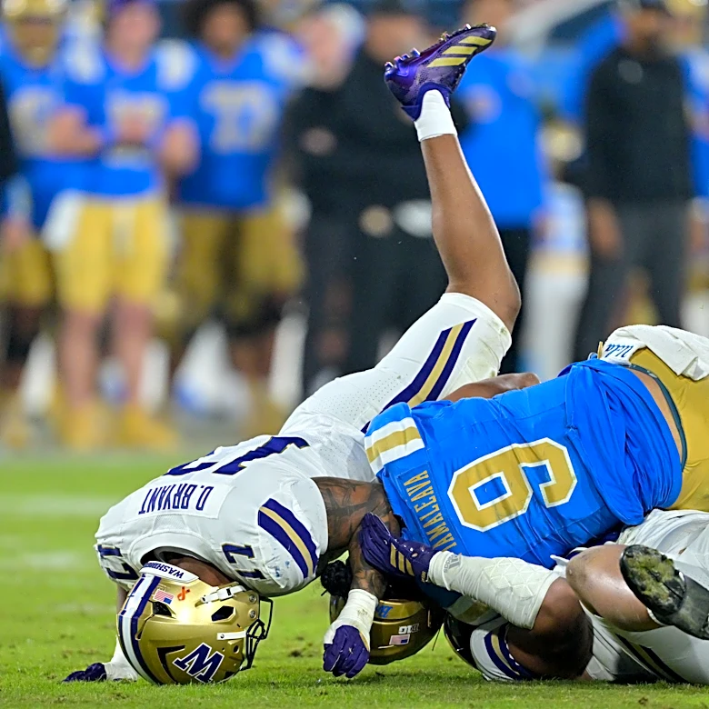 Washington Football Set to Face Former Starting LB Against USC