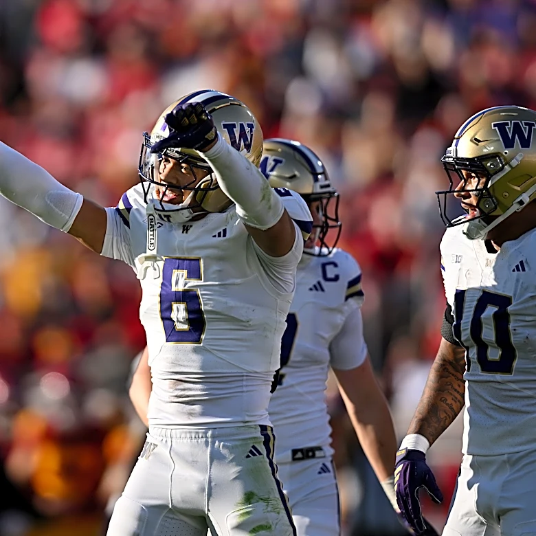 Dylan Robinson's Questionable Pass Interference Hinders Huskies Late