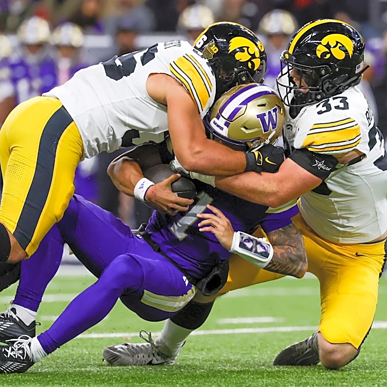 Washington physically overwhelmed by Iowa in 41-24 loss to Hawkeyes