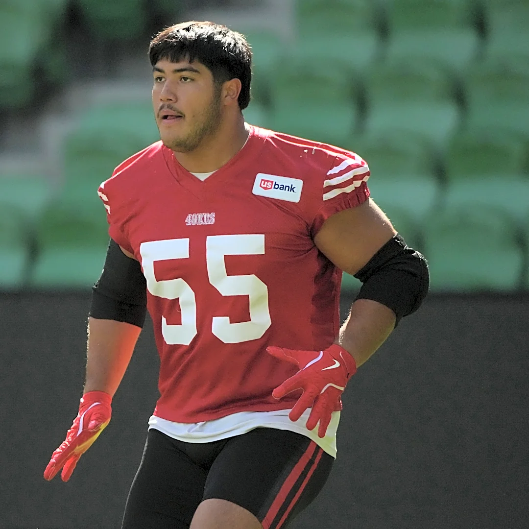 Former Washington Huskies DL Records 1st NFL Sack vs Seahawks