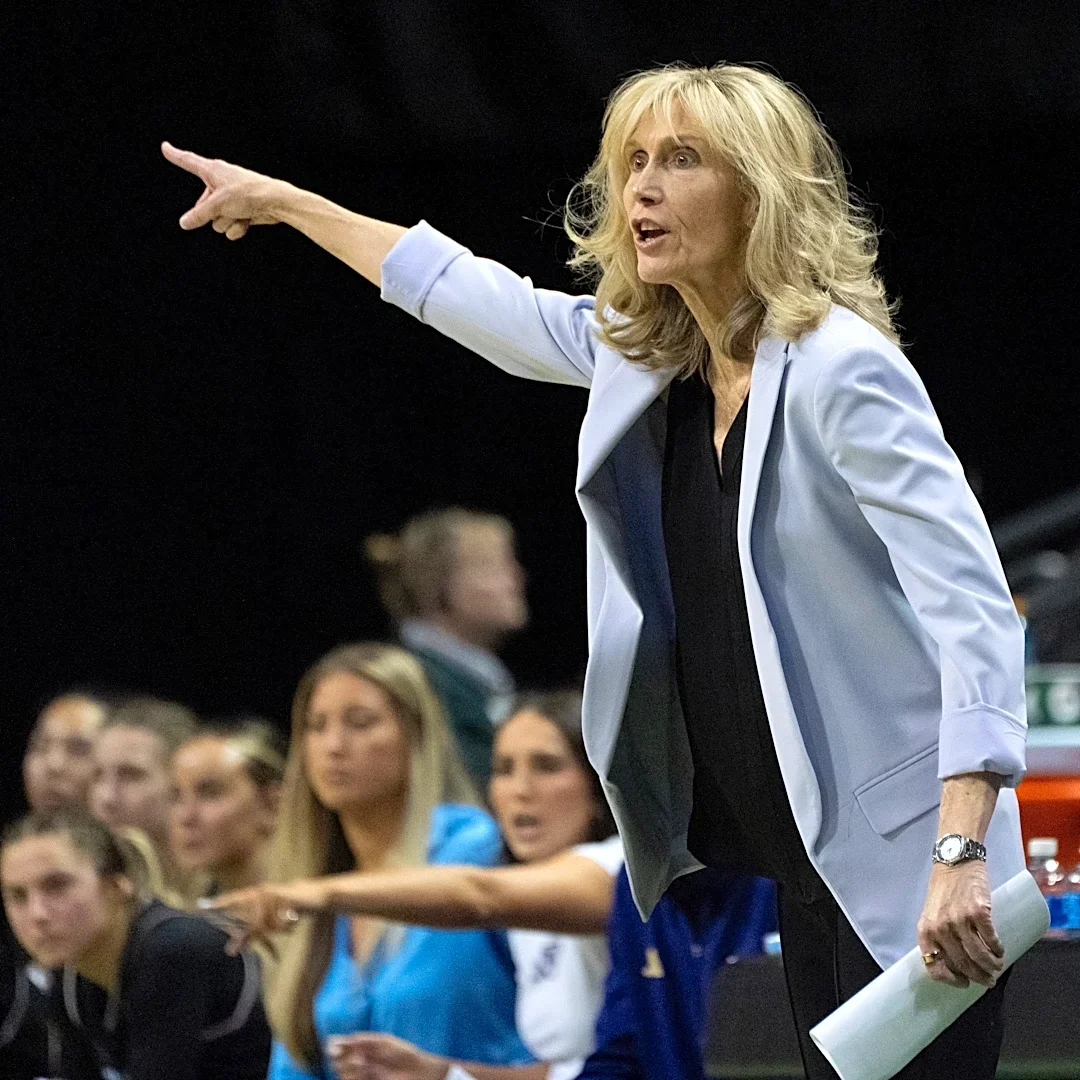 Washington Women's Basketball Appears in Preseason AP Top 25 Poll