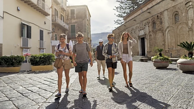 Why Tourists Should Avoid Wearing Shorts In Italy, According To Rick Steves' Protégé