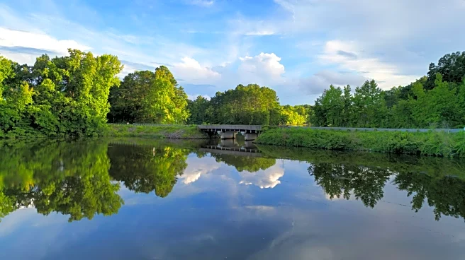 The 'Best-Kept Secret In North Carolina' Is A Lakeside Paradise With Small-Town Charm And Scenic Trails