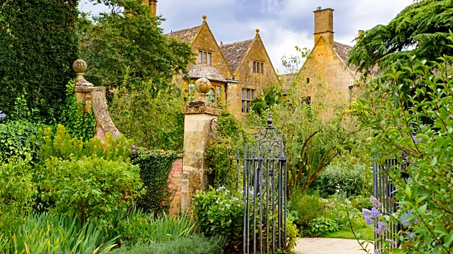 Rick Steves' All-Time Favorite Botanical Garden In England Is One He Calls 'An Unabashed Assault On The Senses'