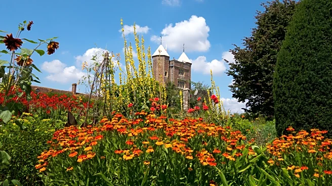 One Of Rick Steves' Favorite Botanical Gardens In Europe Is Hidden In A Stunning English Castle